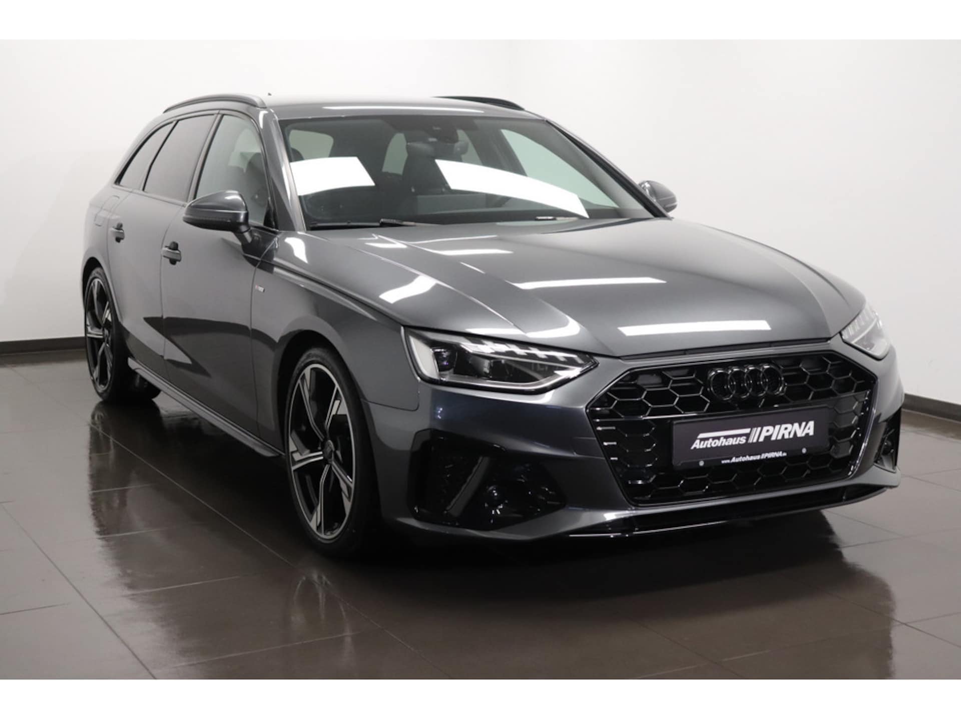Audi A4 Avant S line