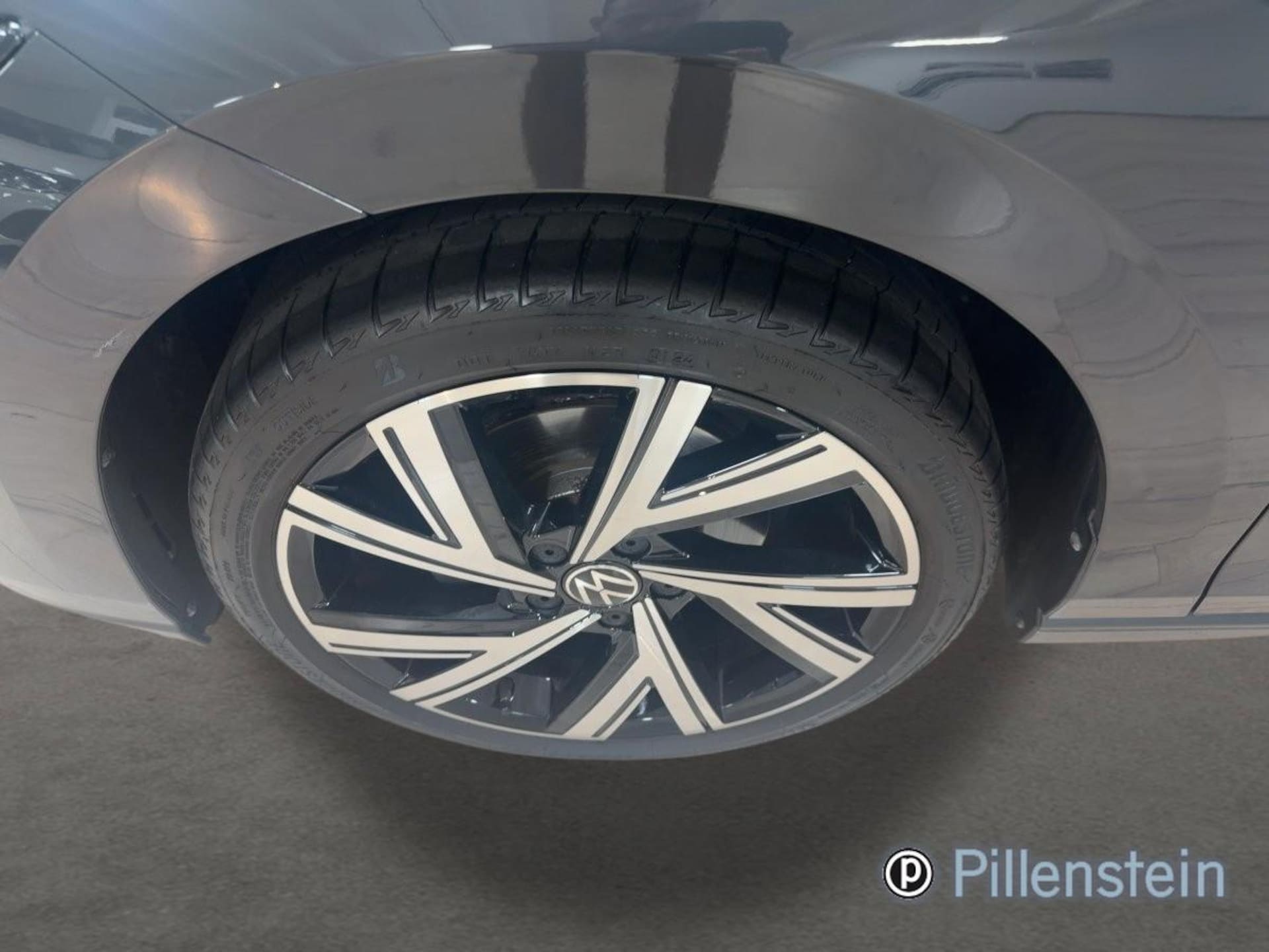 Volkswagen Golf Style