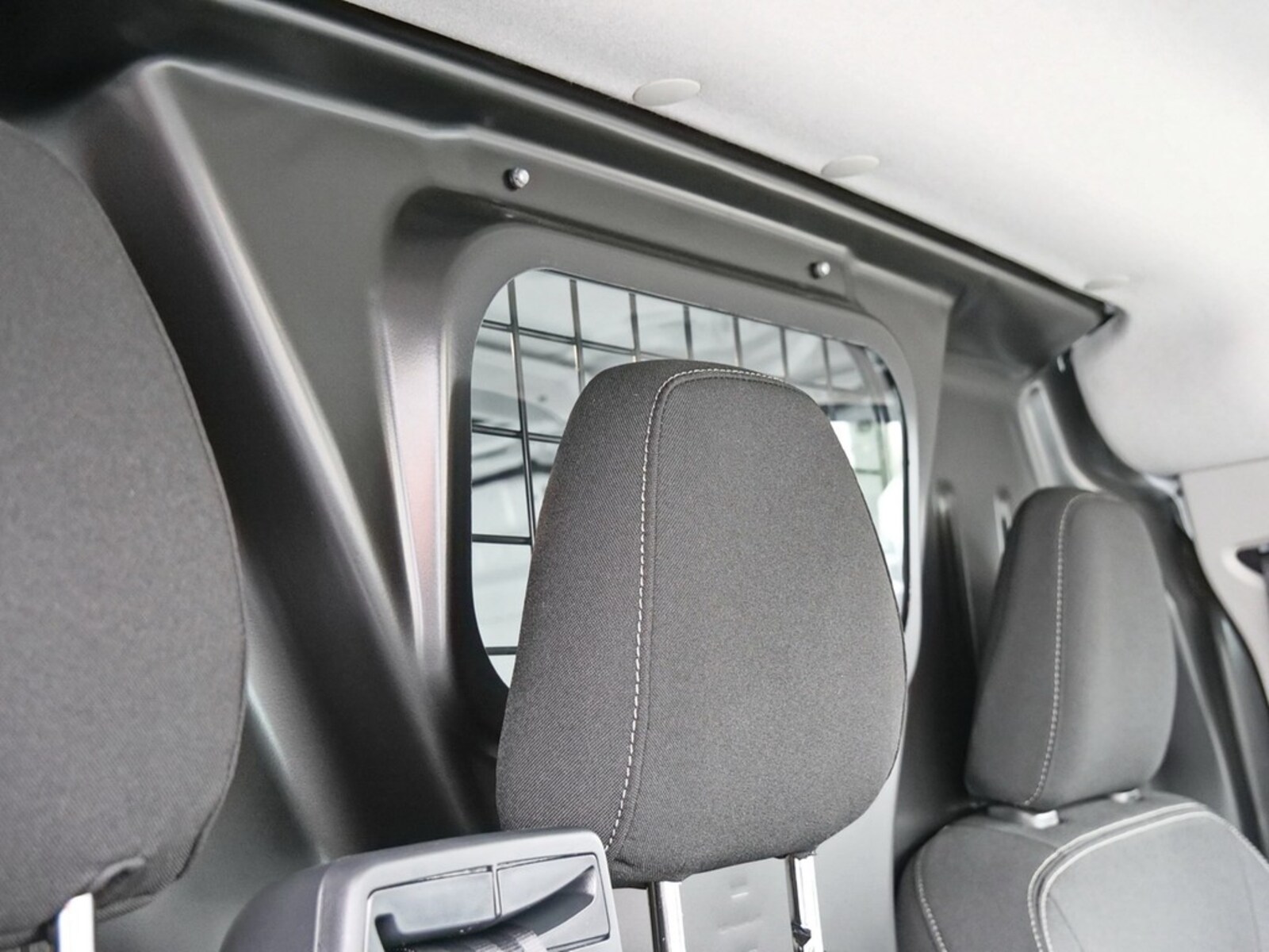 Volkswagen Transporter Kasten kurzer Radstand – Bild 10