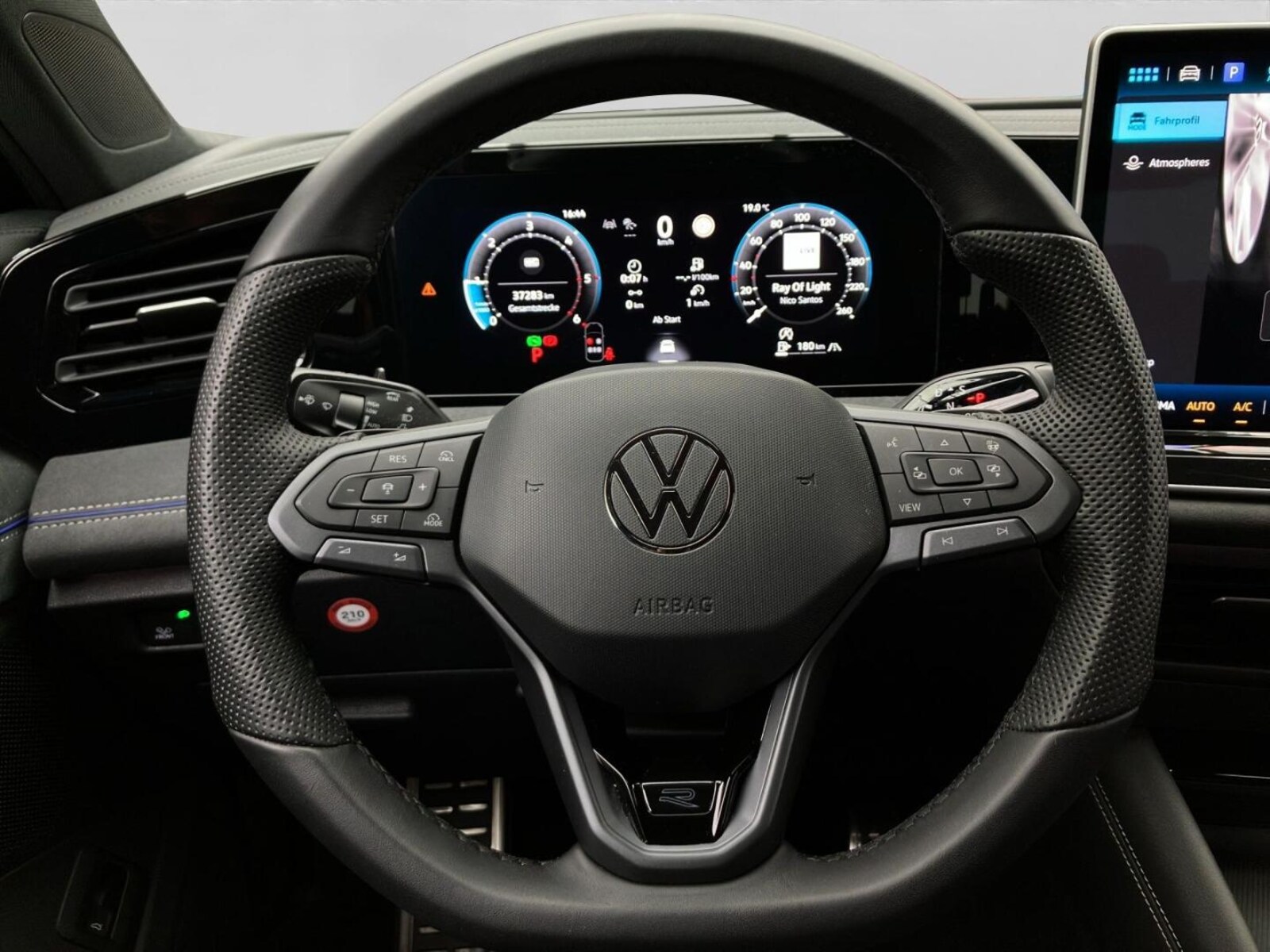 Volkswagen Tiguan – Bild 16