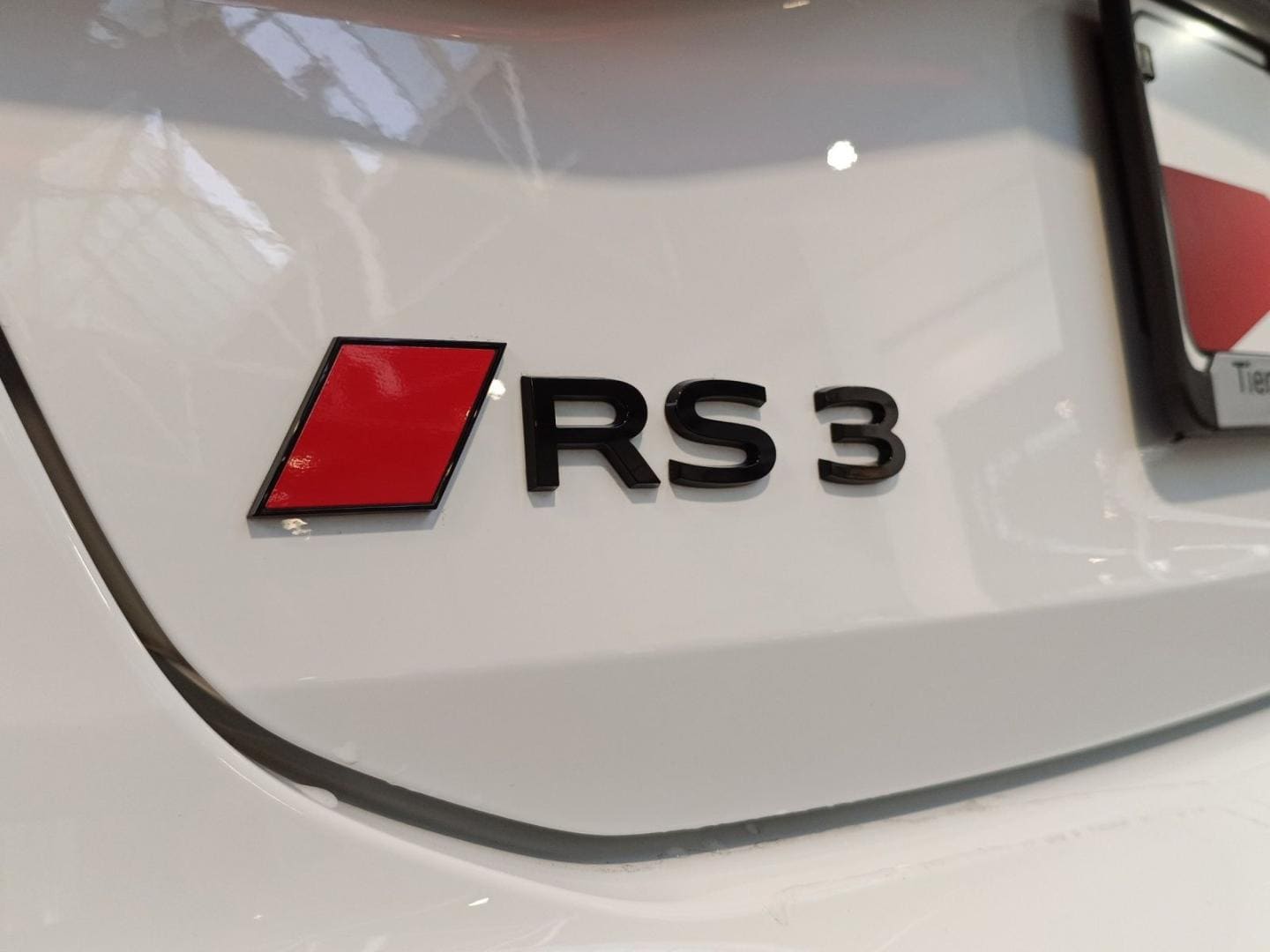 Bild über Audi RS 3 Sportback TFSI quattro 294 kW S tronic - für weitere Informationen kontaktieren Sie den Audi Partner