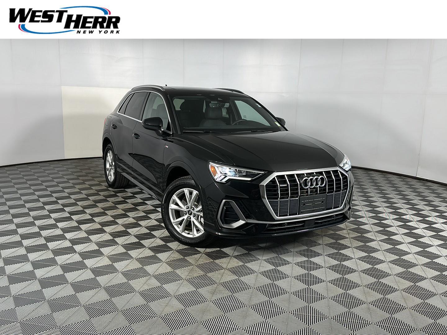 2025 Audi Q3 45 TFSI S Line Premium quattro's photo