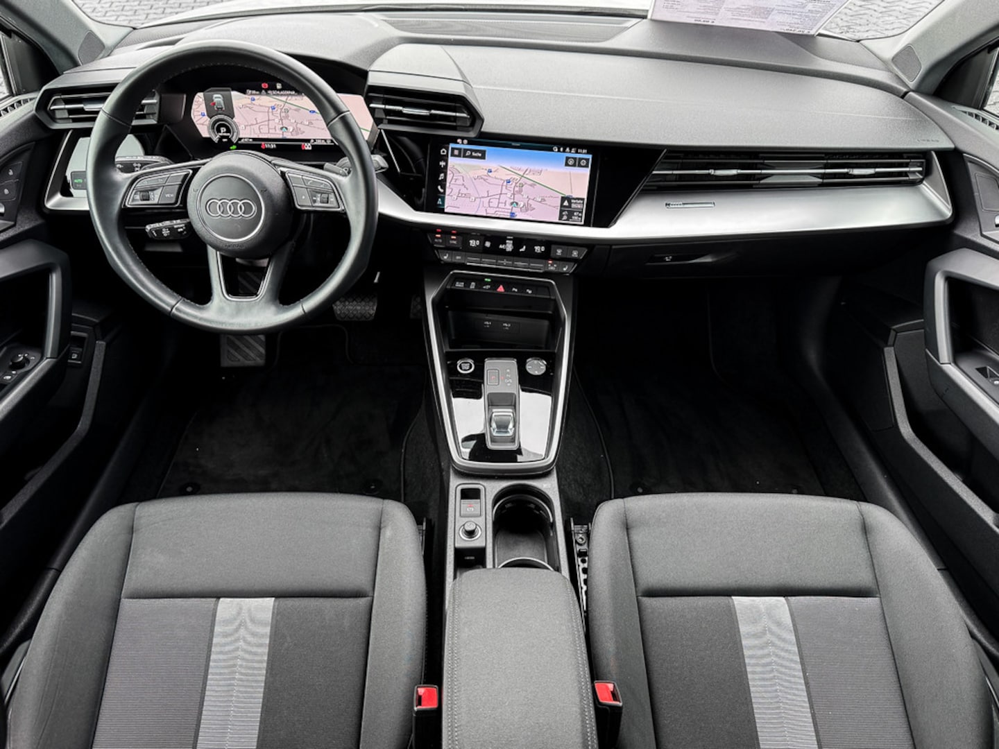 Bild über Audi A3 Sportback TFSI e 40 TFSI e S tronic - für weitere Informationen kontaktieren Sie den Audi Partner