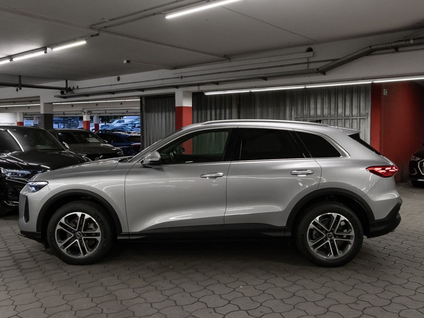 Bild über Audi Q5 SUV TFSI 150 kW S tronic - für weitere Informationen kontaktieren Sie den Audi Partner