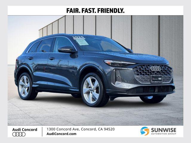 2025 Audi Q5 40 Premium Plus's photo