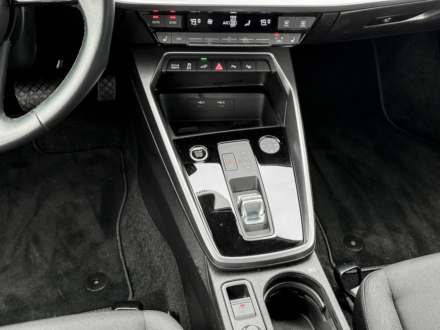Bild über Audi A3 Sportback TFSI e 40 TFSI e S tronic - für weitere Informationen kontaktieren Sie den Audi Partner