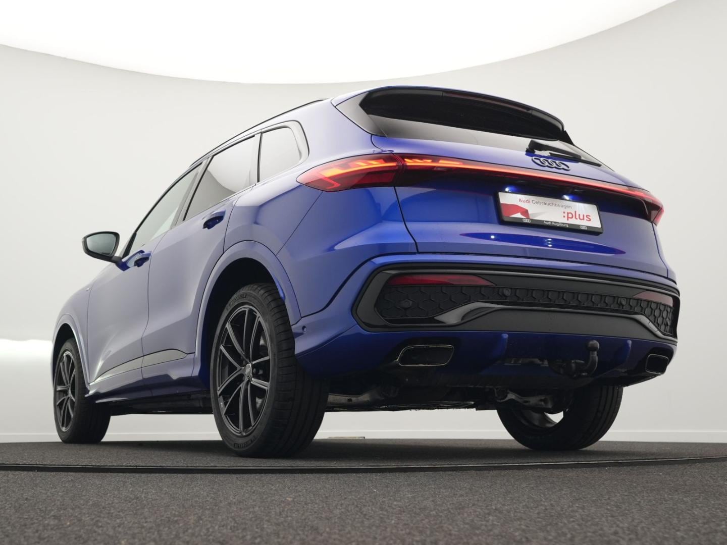 Bild über Audi Q5 SUV TFSI 150 kW S tronic - für weitere Informationen kontaktieren Sie den Audi Partner