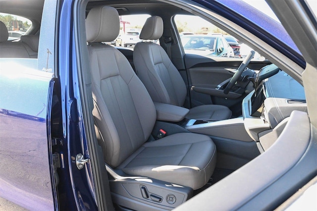2025 Audi Q5 Premium - Photo 23