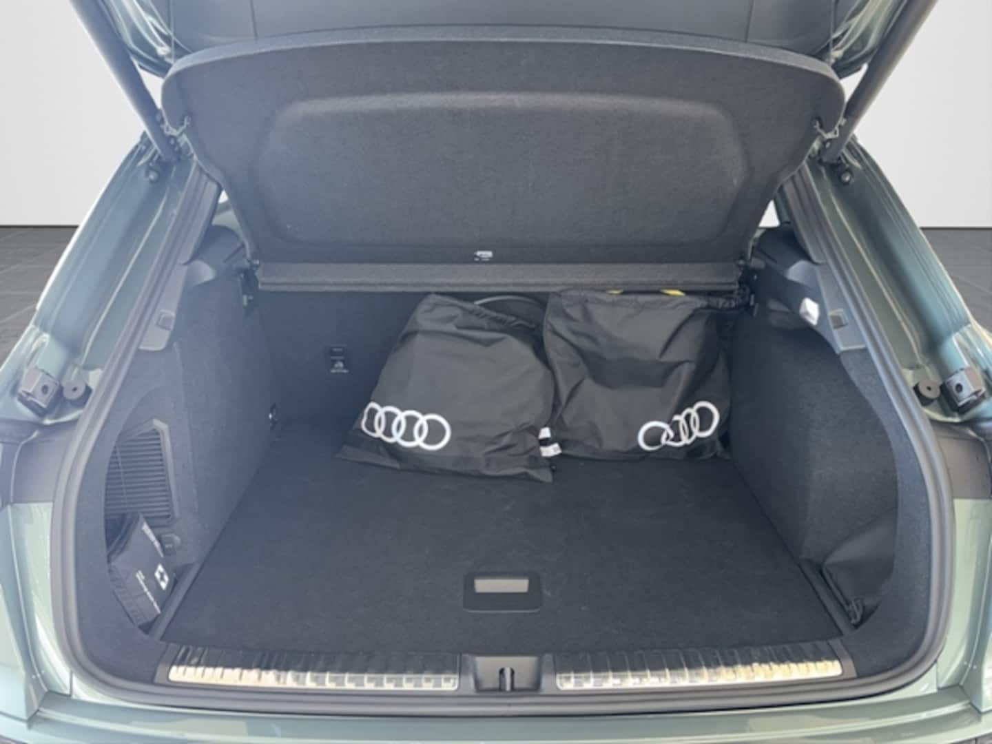 Bild über Audi Q3 SUV e-hybrid e-hybrid 200 kW S tronic - für weitere Informationen kontaktieren Sie den Audi Partner