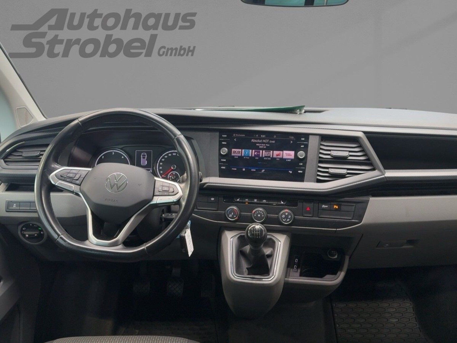 Volkswagen T6.1 Transporter Kombi langer Radstand