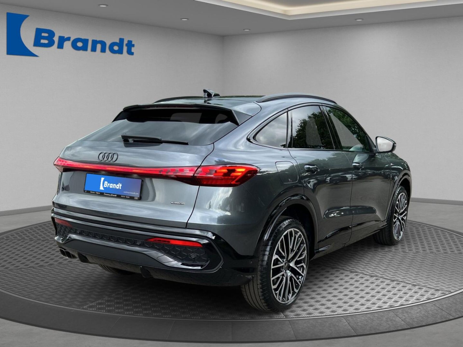 Audi Q5 Sportback edition one