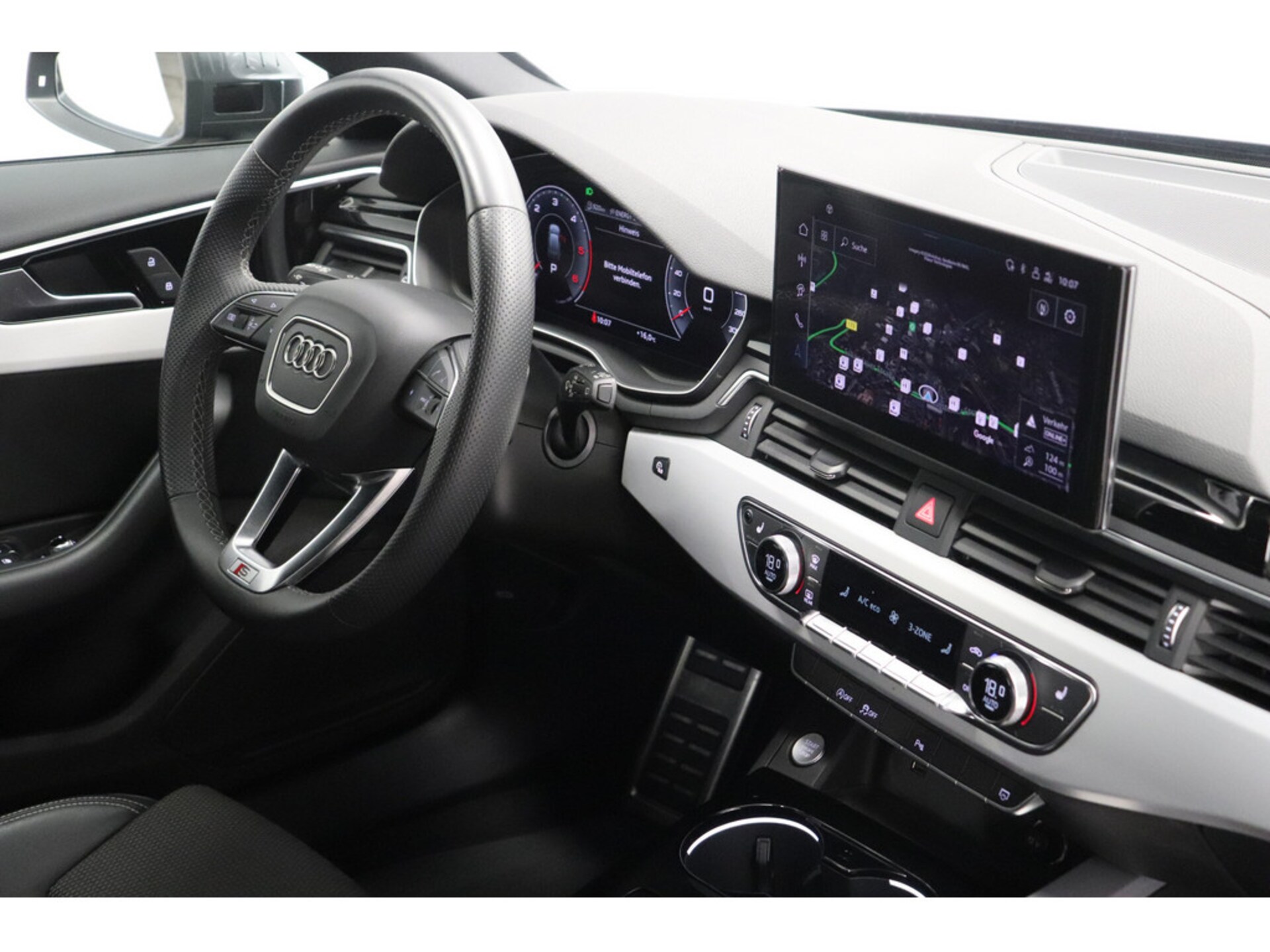 Audi A4 Avant S line