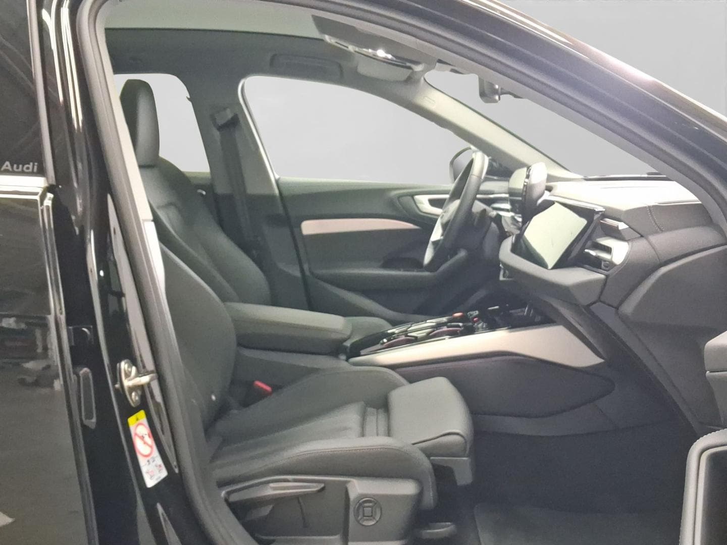 Bild über Audi A5 Avant TDI quattro 150 kW S tronic - für weitere Informationen kontaktieren Sie den Audi Partner