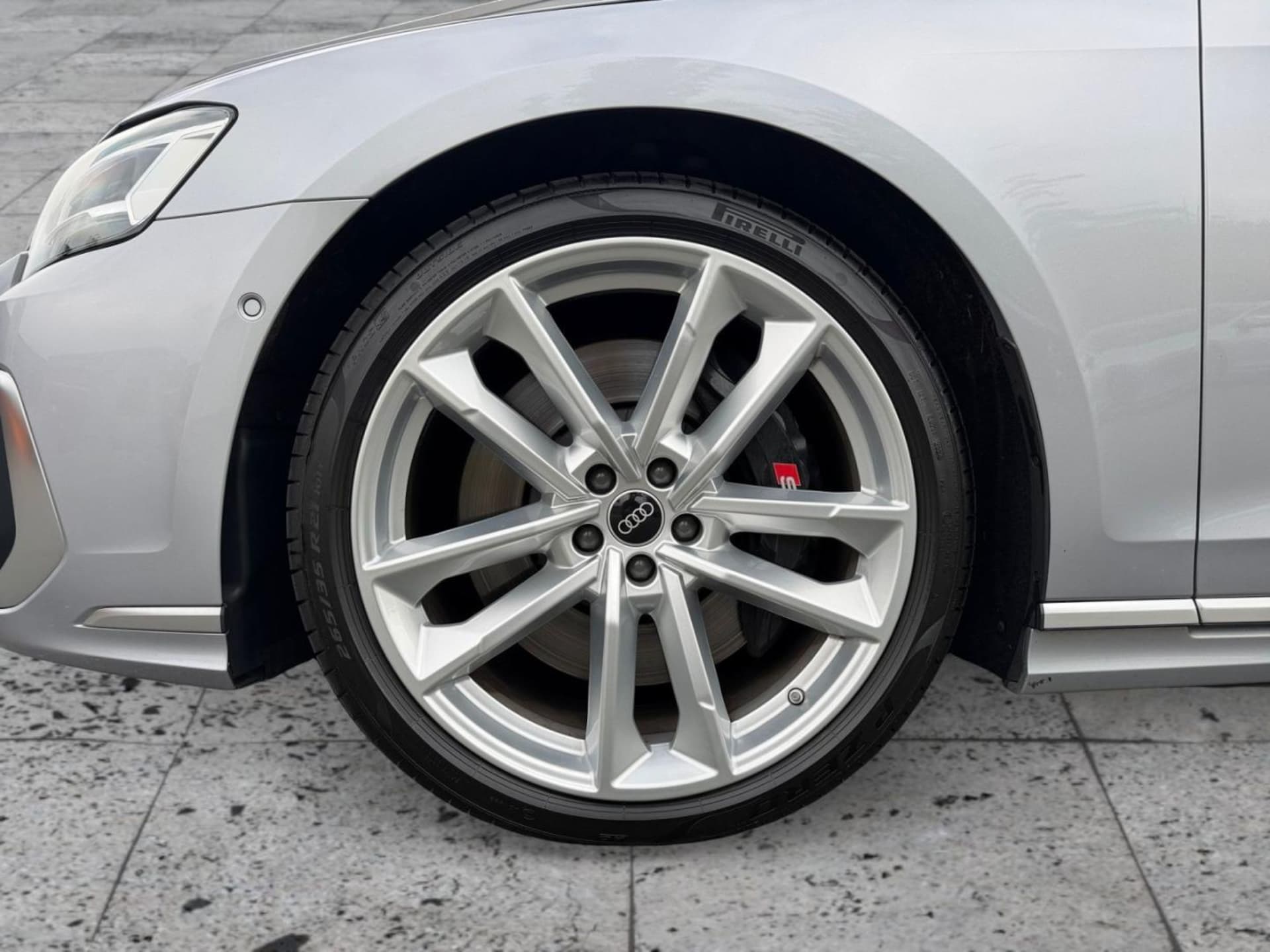 Audi S8