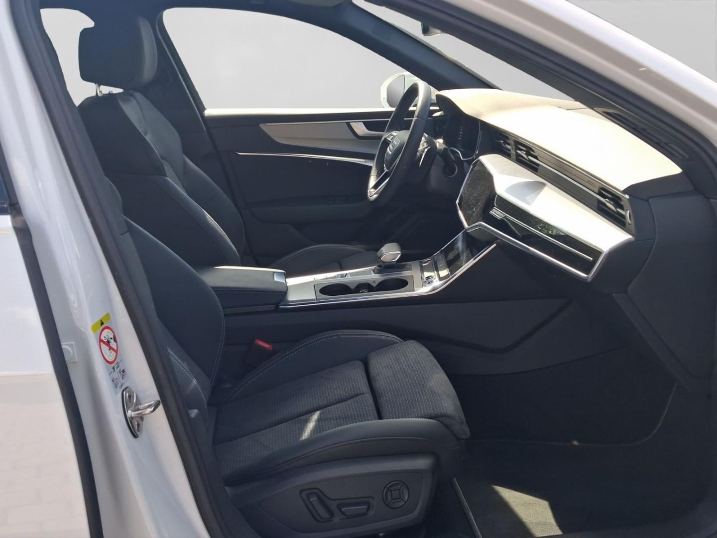 Bild über Audi S6 Avant TDI quattro tiptronic - für weitere Informationen kontaktieren Sie den Audi Partner