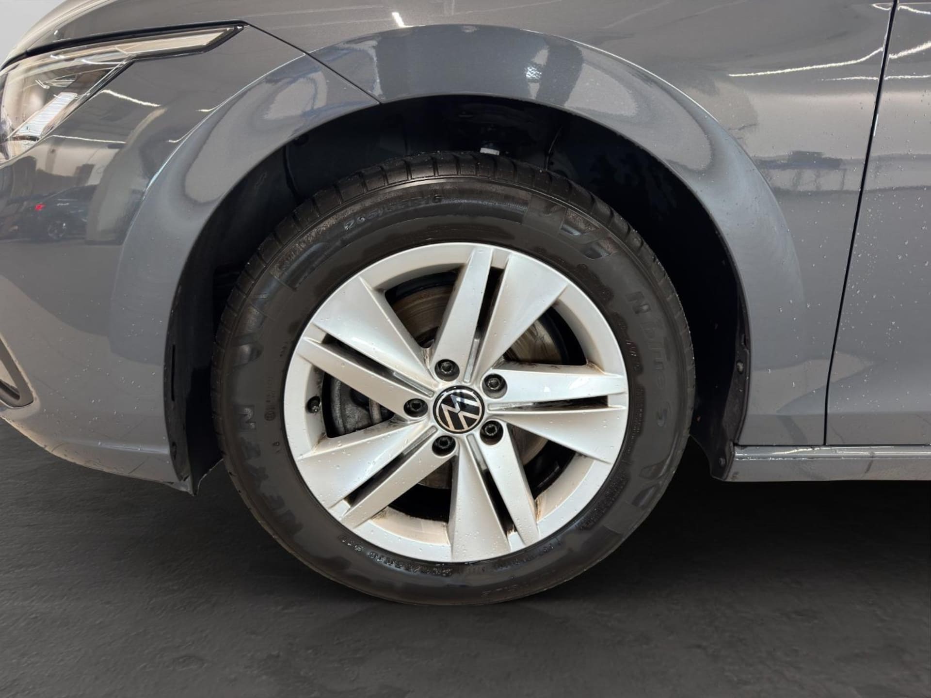 Volkswagen Golf Variant Life