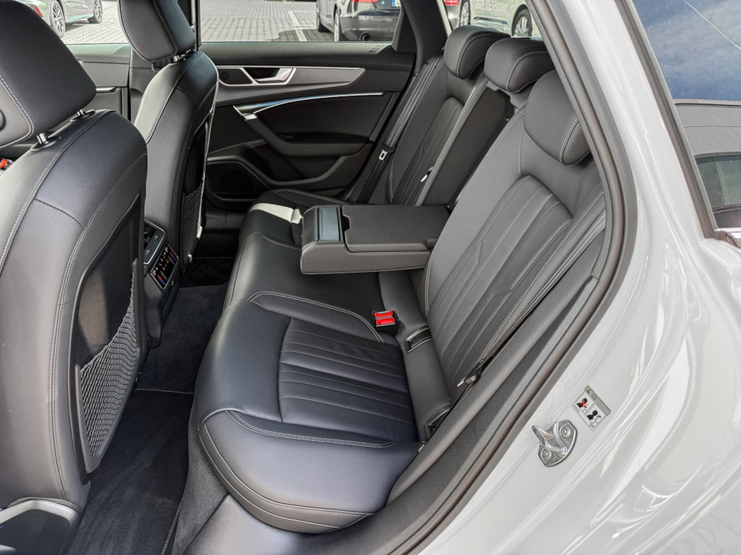 Bild über Audi A6 Avant S line 40 TDI S tronic - für weitere Informationen kontaktieren Sie den Audi Partner