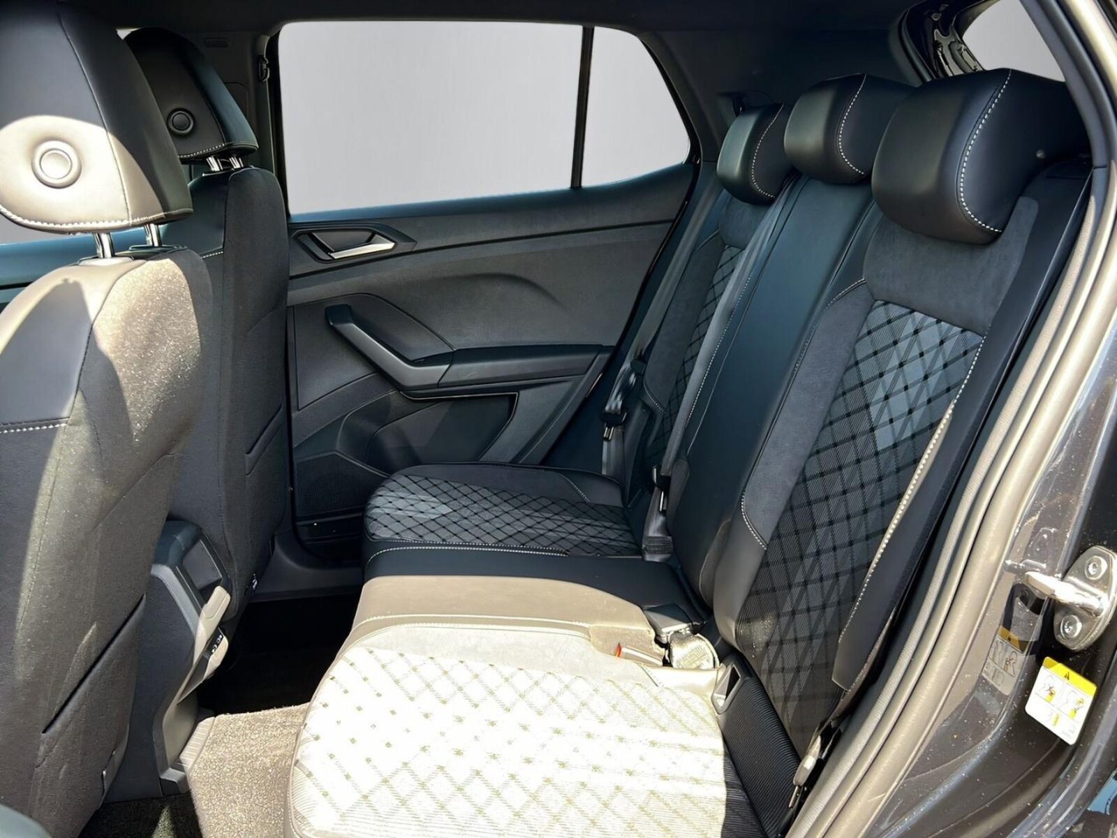 Volkswagen T-Cross – Bild 10