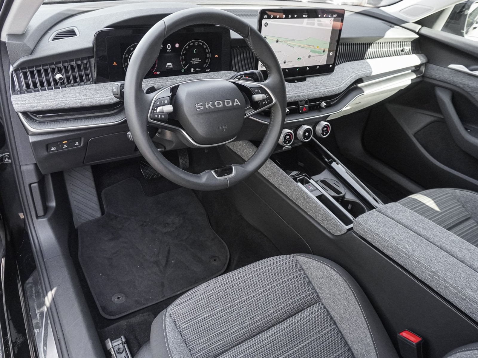 Škoda Superb Combi – Bild 9
