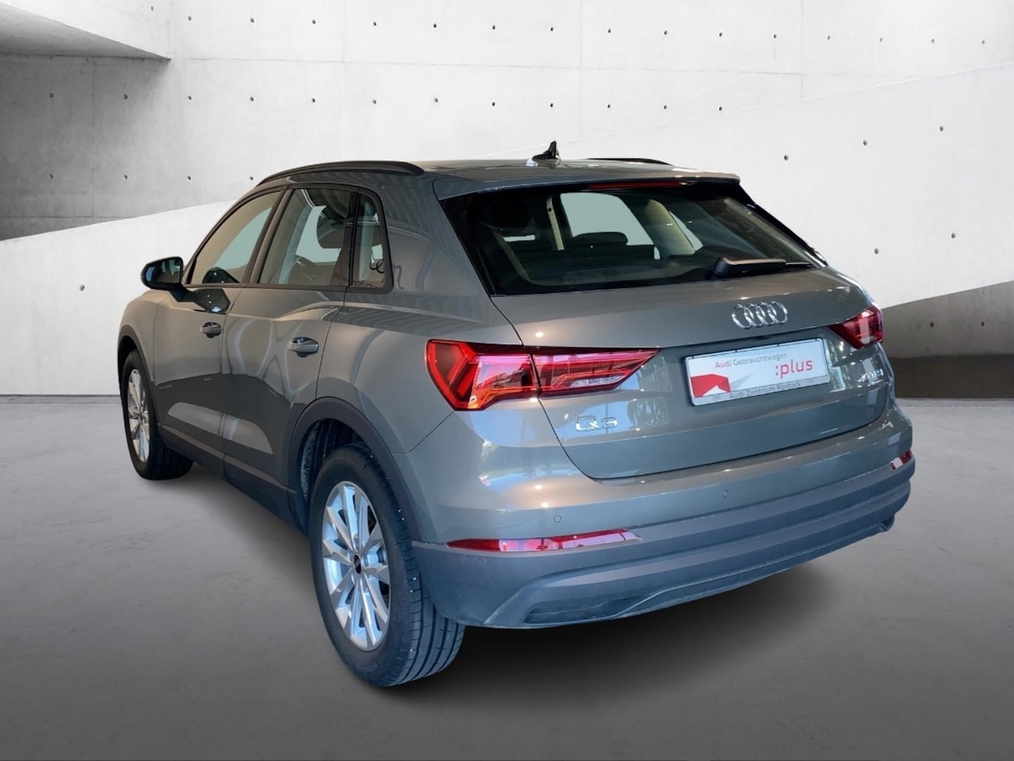 Bild über Audi Q3 40 TFSI quattro S tronic - für weitere Informationen kontaktieren Sie den Audi Partner