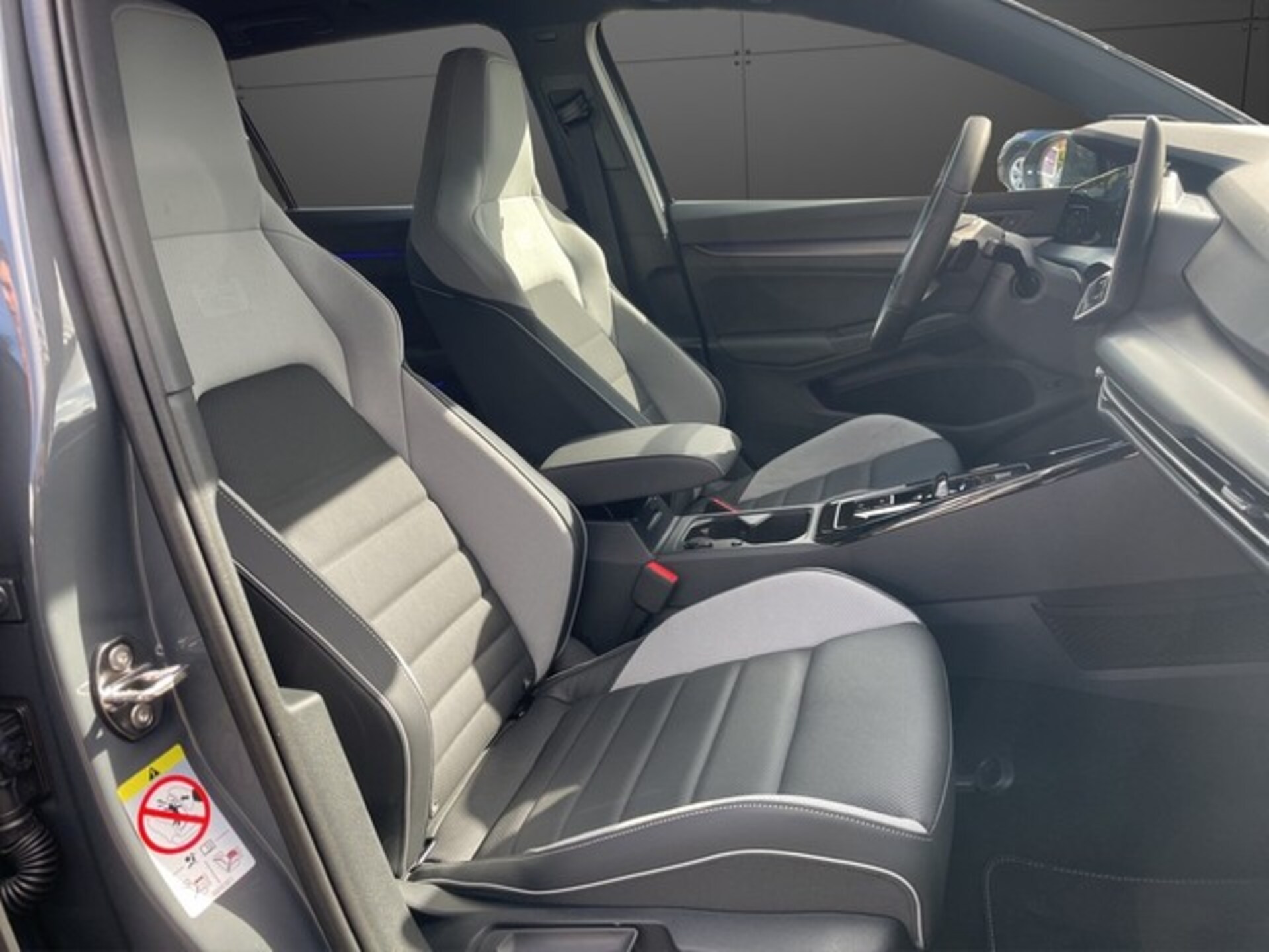 Volkswagen Golf Variant R-Line
