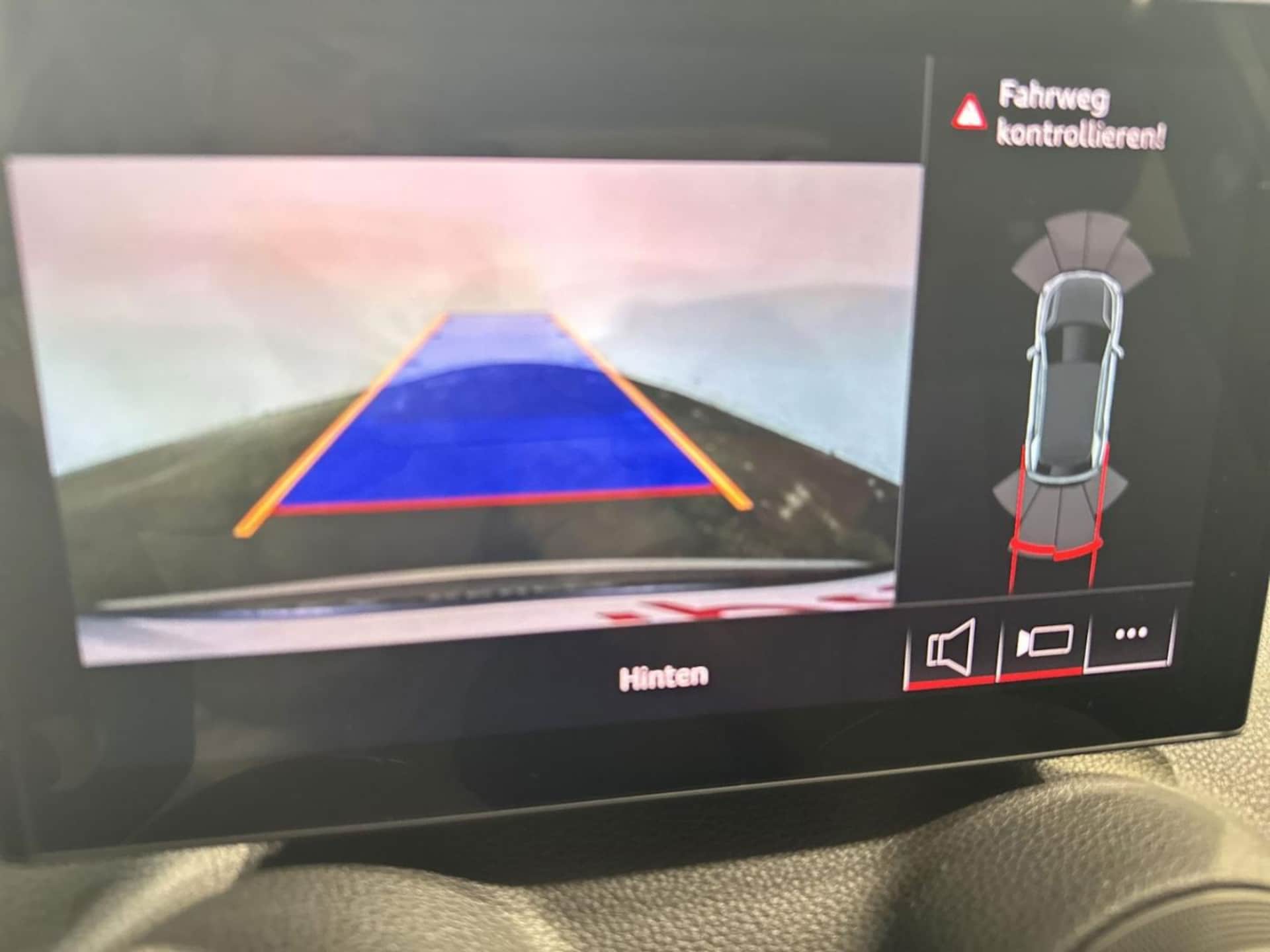 Audi Q2 S line