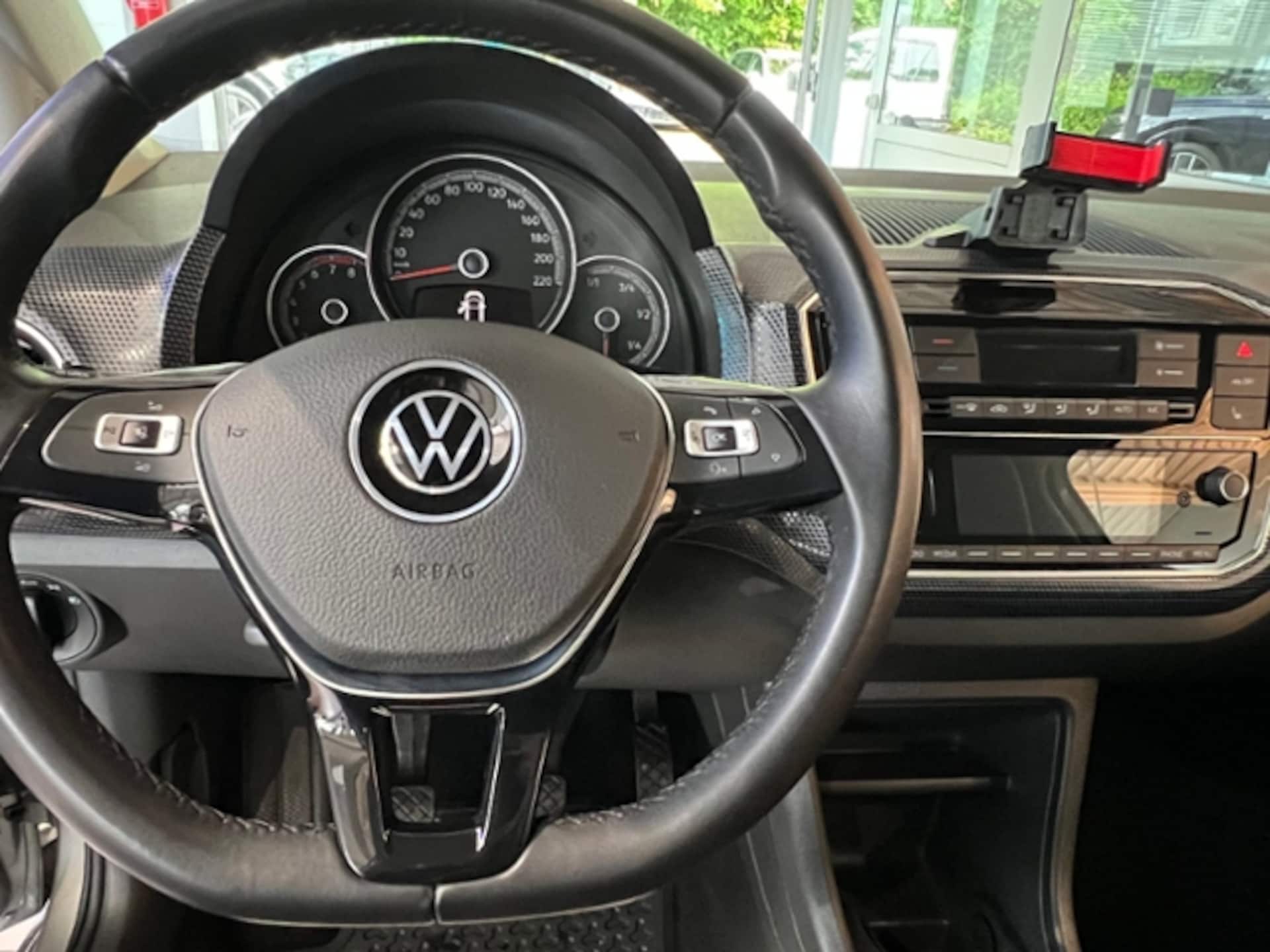 Volkswagen up! Black Style