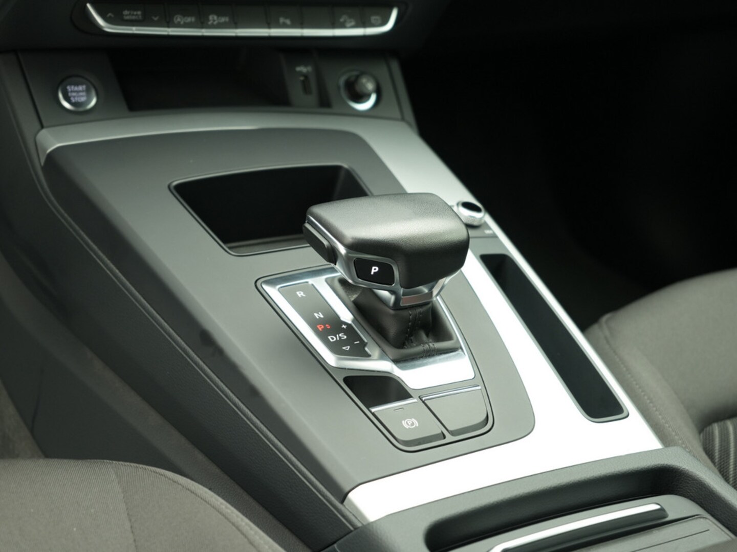 Bild über Audi Q5 40 TFSI quattro S tronic - für weitere Informationen kontaktieren Sie den Audi Partner