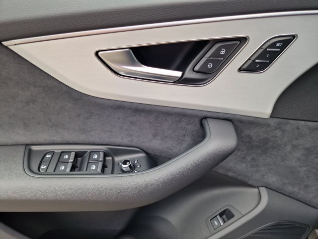Image about Audi Q7 S line 50 TDI quattro tiptronic