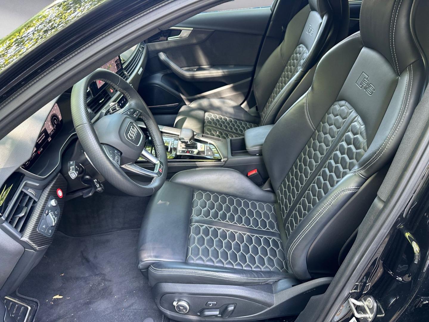 Image about Audi RS 4 Avant TFSI quattro tiptronic