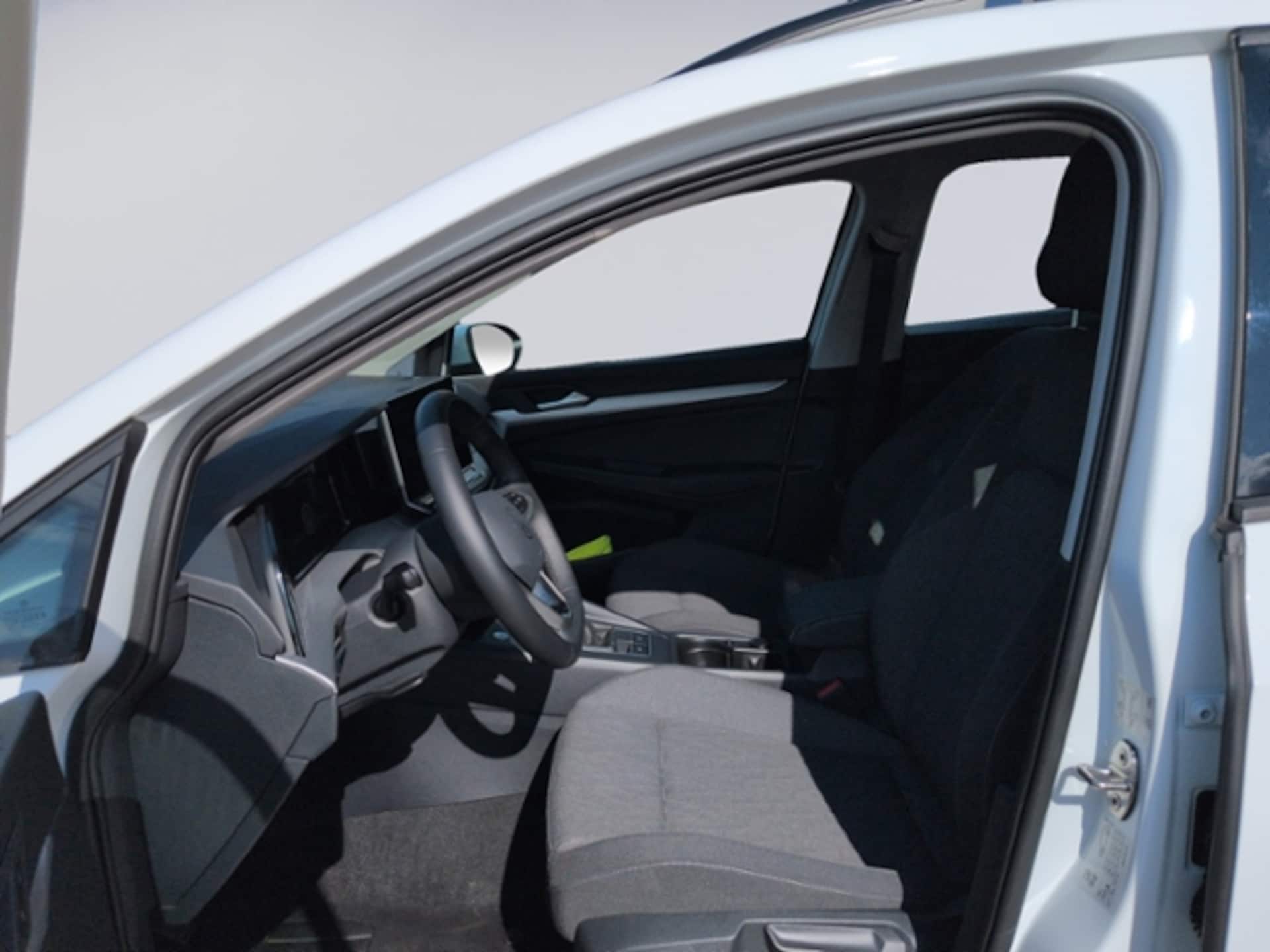 Volkswagen Golf Variant Life