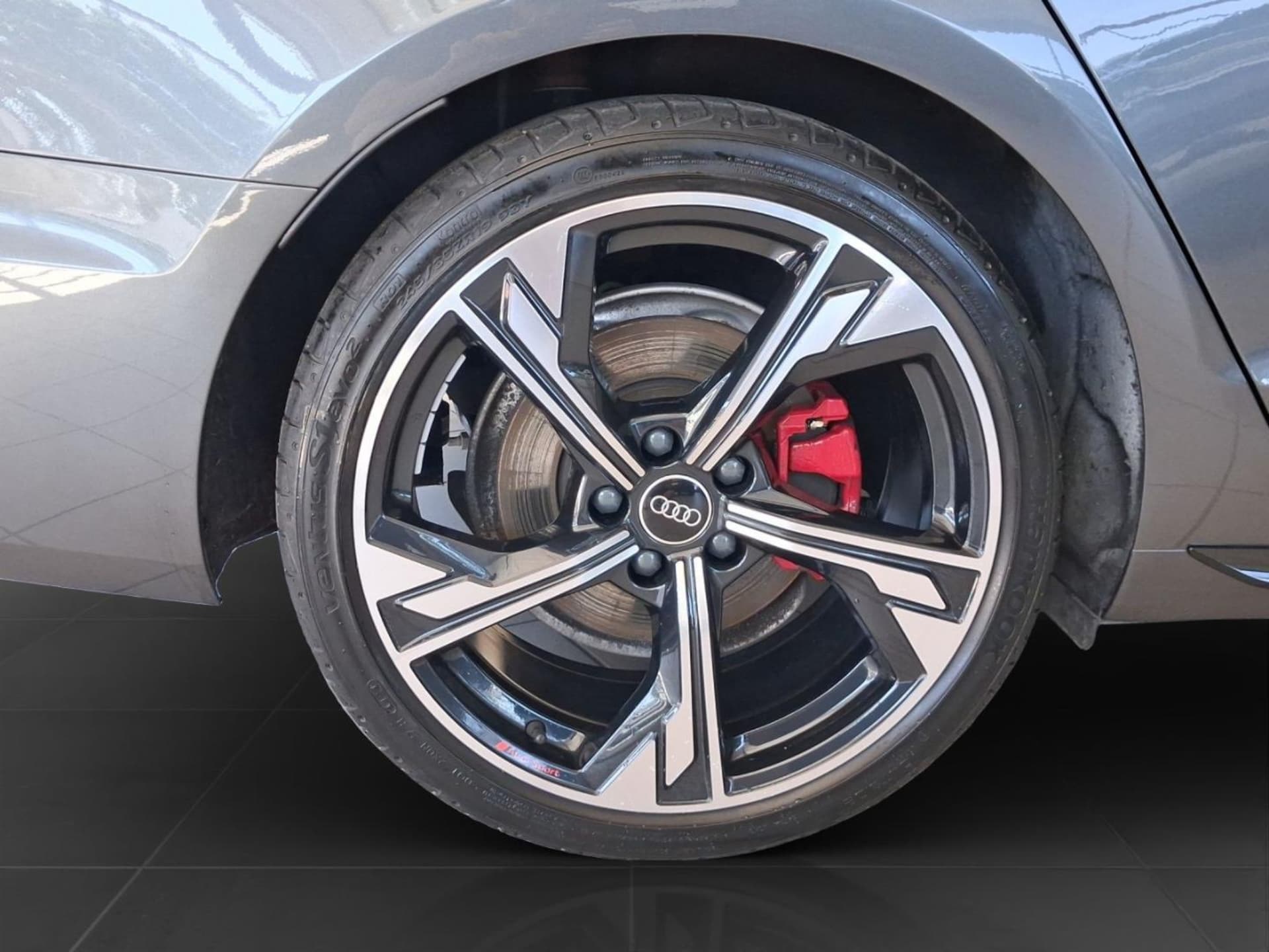 Audi A4 Avant S line