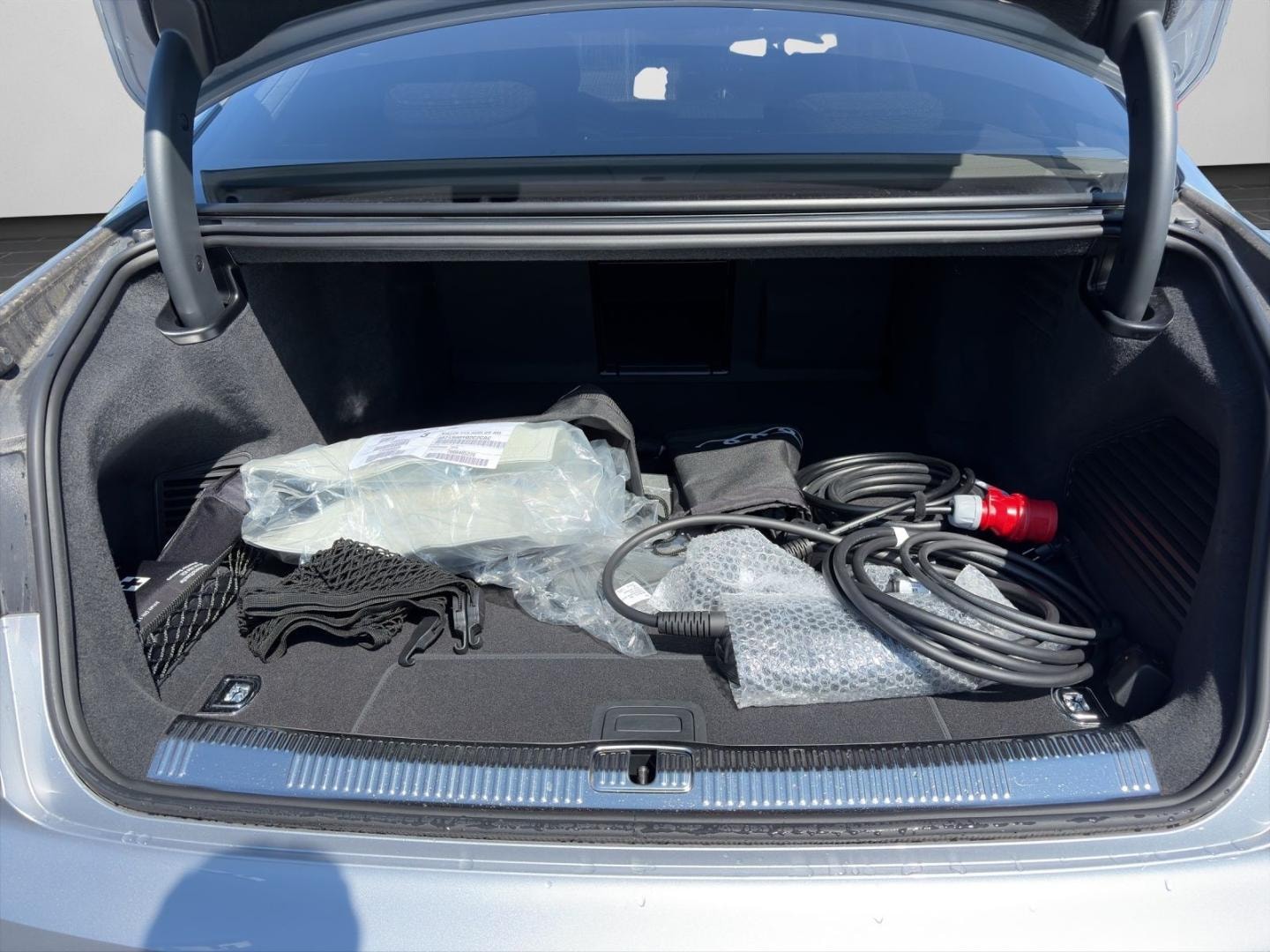 Bild über Audi A8 L TFSI e 60 TFSI e quattro 340 kW tiptronic - für weitere Informationen kontaktieren Sie den Audi Partner