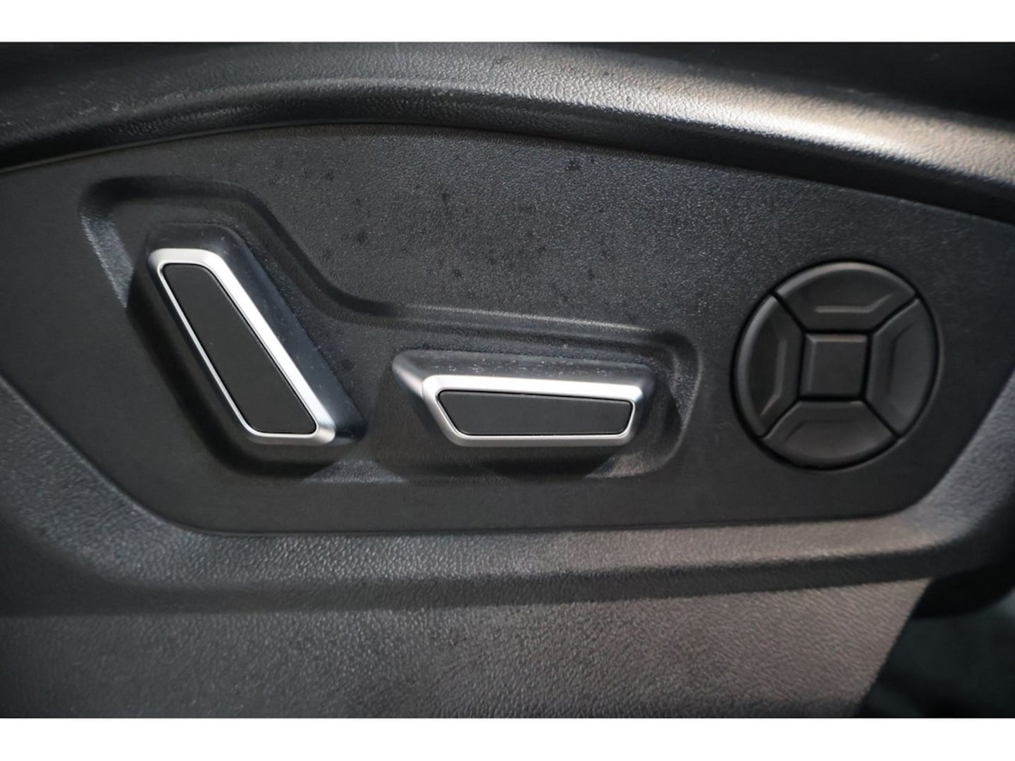 Bild über Audi Q8 SUV 50 TDI quattro tiptronic - für weitere Informationen kontaktieren Sie den Audi Partner