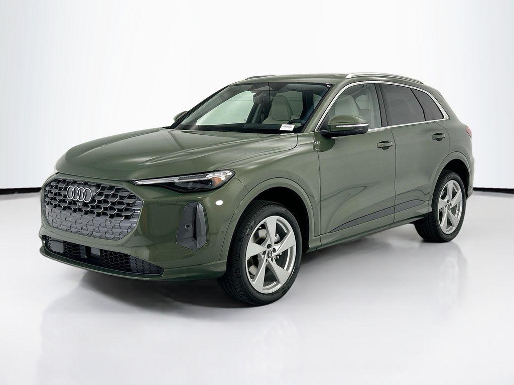 2026 Audi Q5 Premium Plus quattro's photo