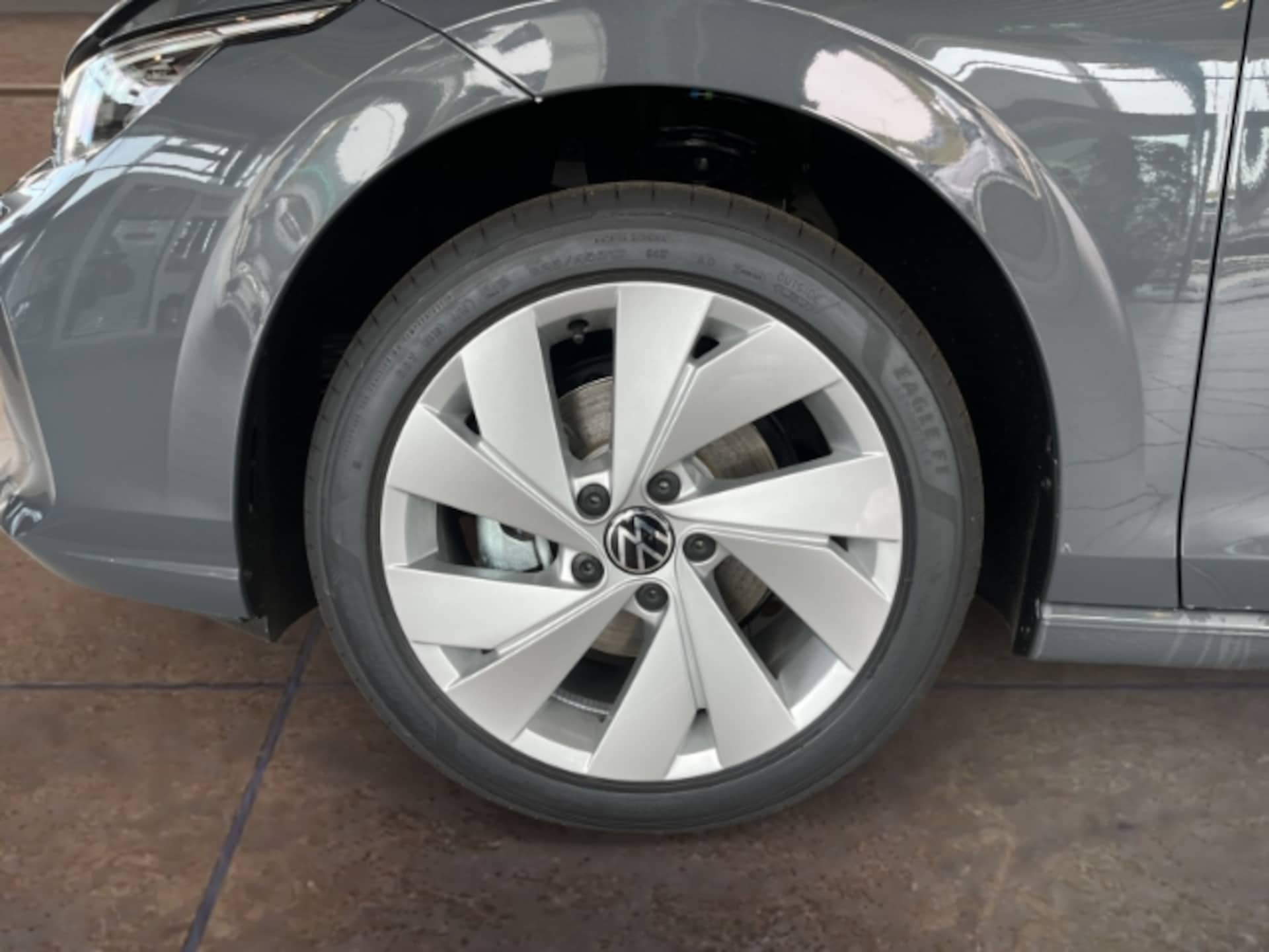 Volkswagen Golf Style