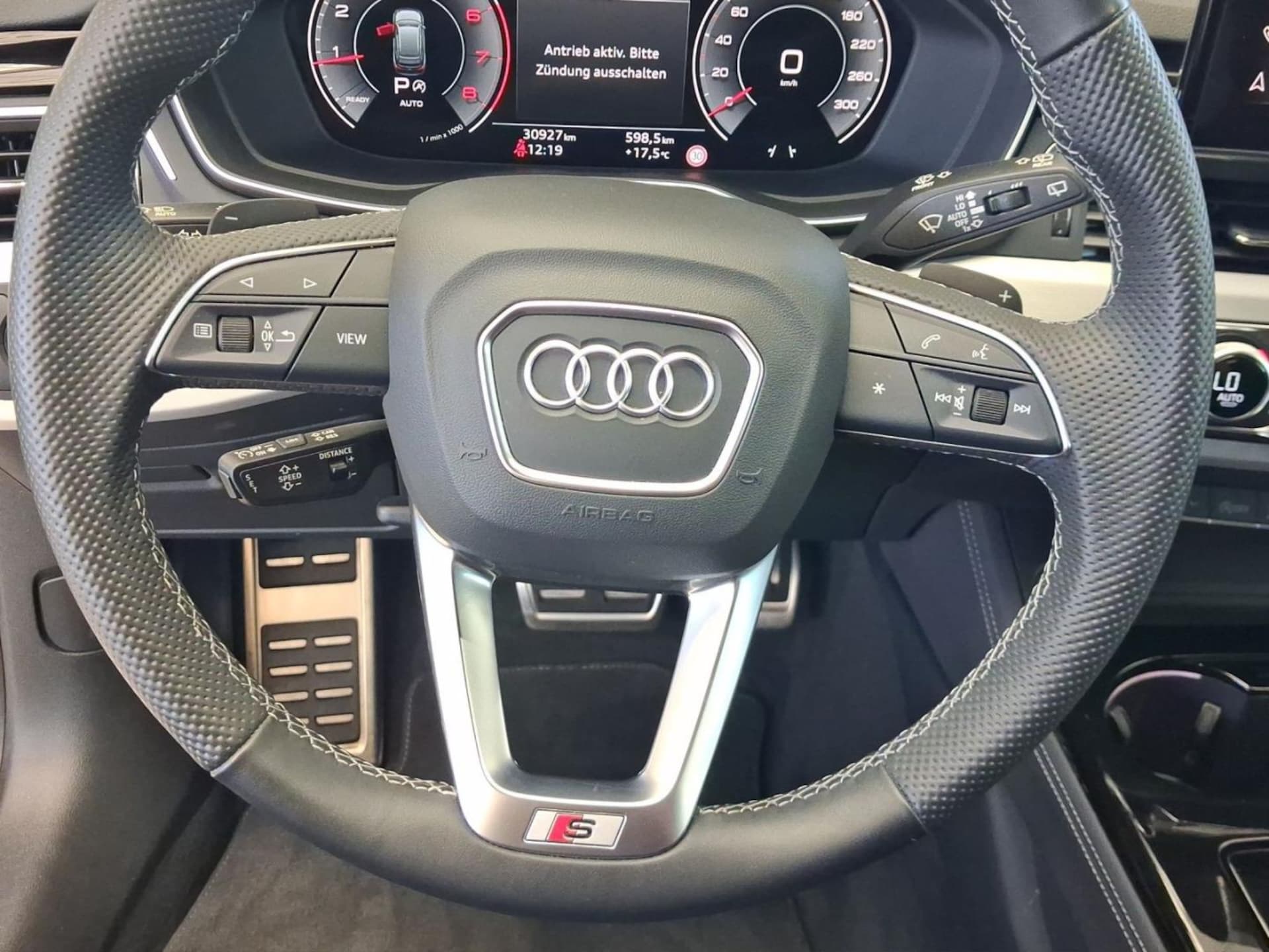 Audi A4 Avant S line