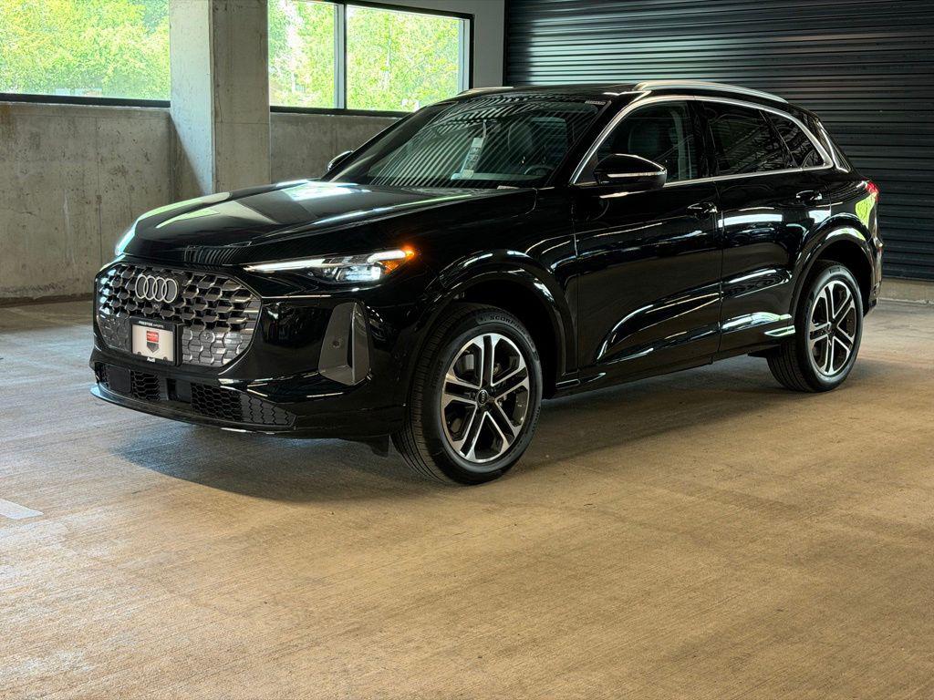 2026 Audi Q5 Premium Plus quattro's photo