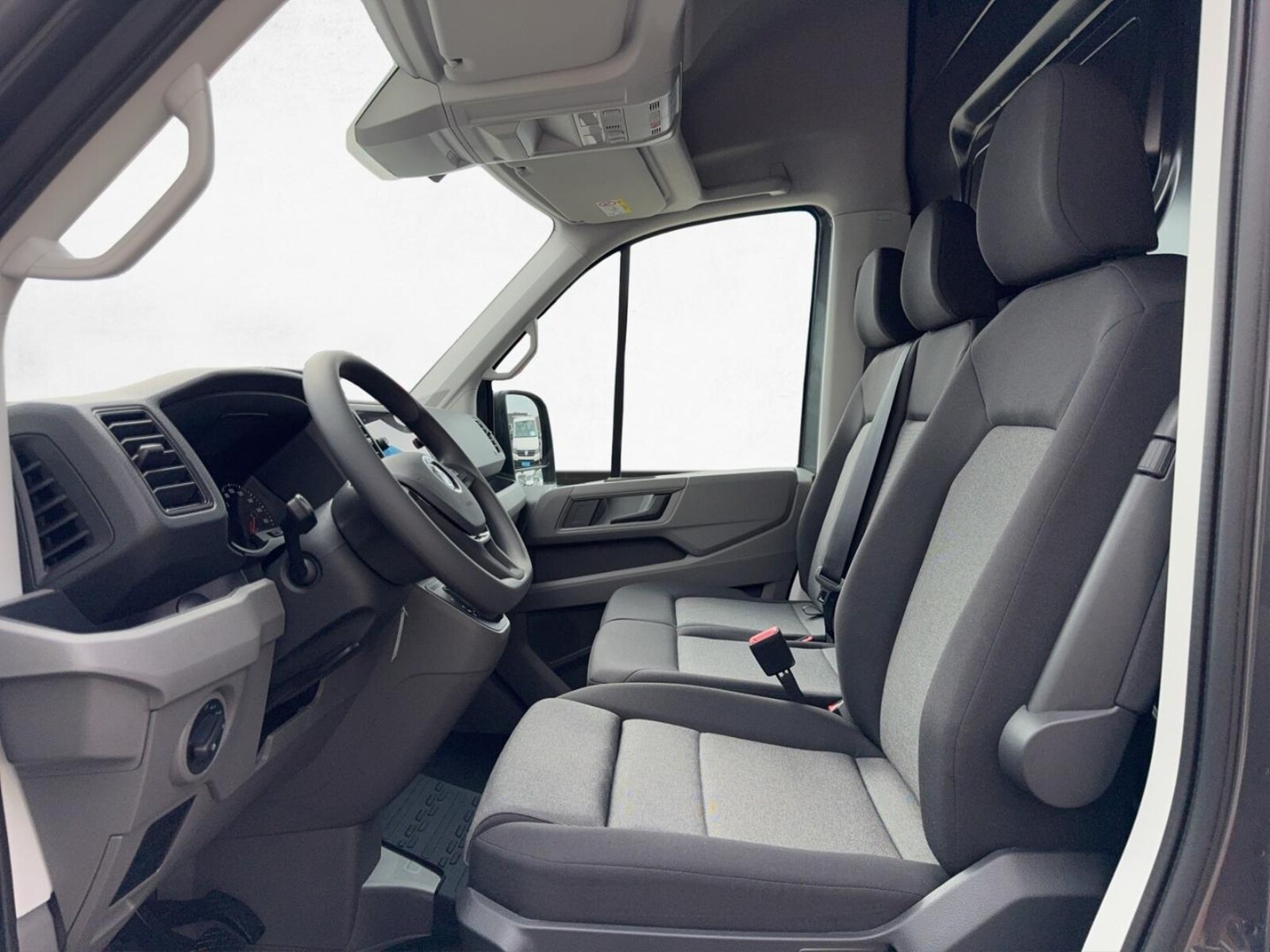 Volkswagen Crafter Kasten mittlerer Radstand – Bild 8