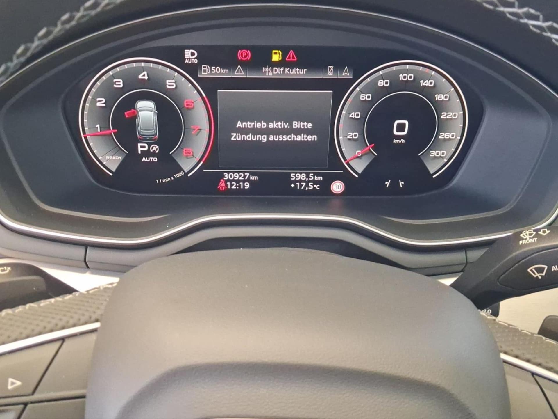 Audi A4 Avant S line