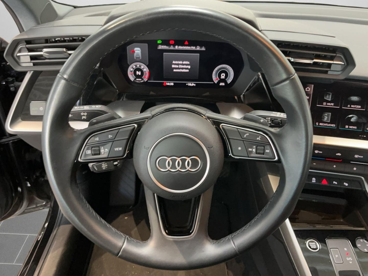 Bild über Audi A3 Sportback 30 TFSI S tronic - für weitere Informationen kontaktieren Sie den Audi Partner