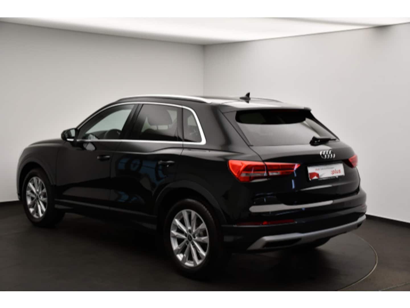 Bild über Audi Q3 TFSI 110 kW S tronic - für weitere Informationen kontaktieren Sie den Audi Partner