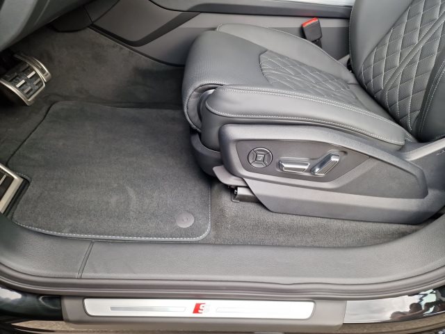Image about Audi Q7 S line 50 TDI quattro tiptronic