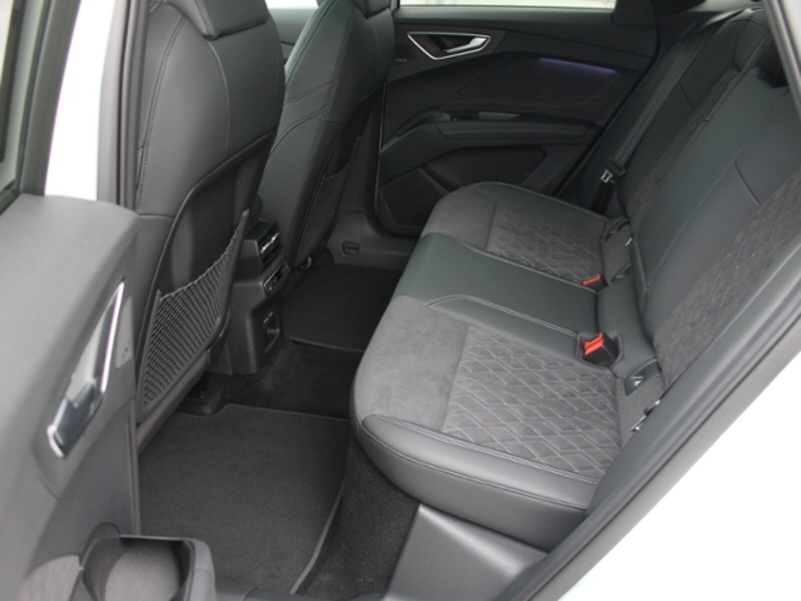 Audi Q4 Sportback e-tron – Bild 14