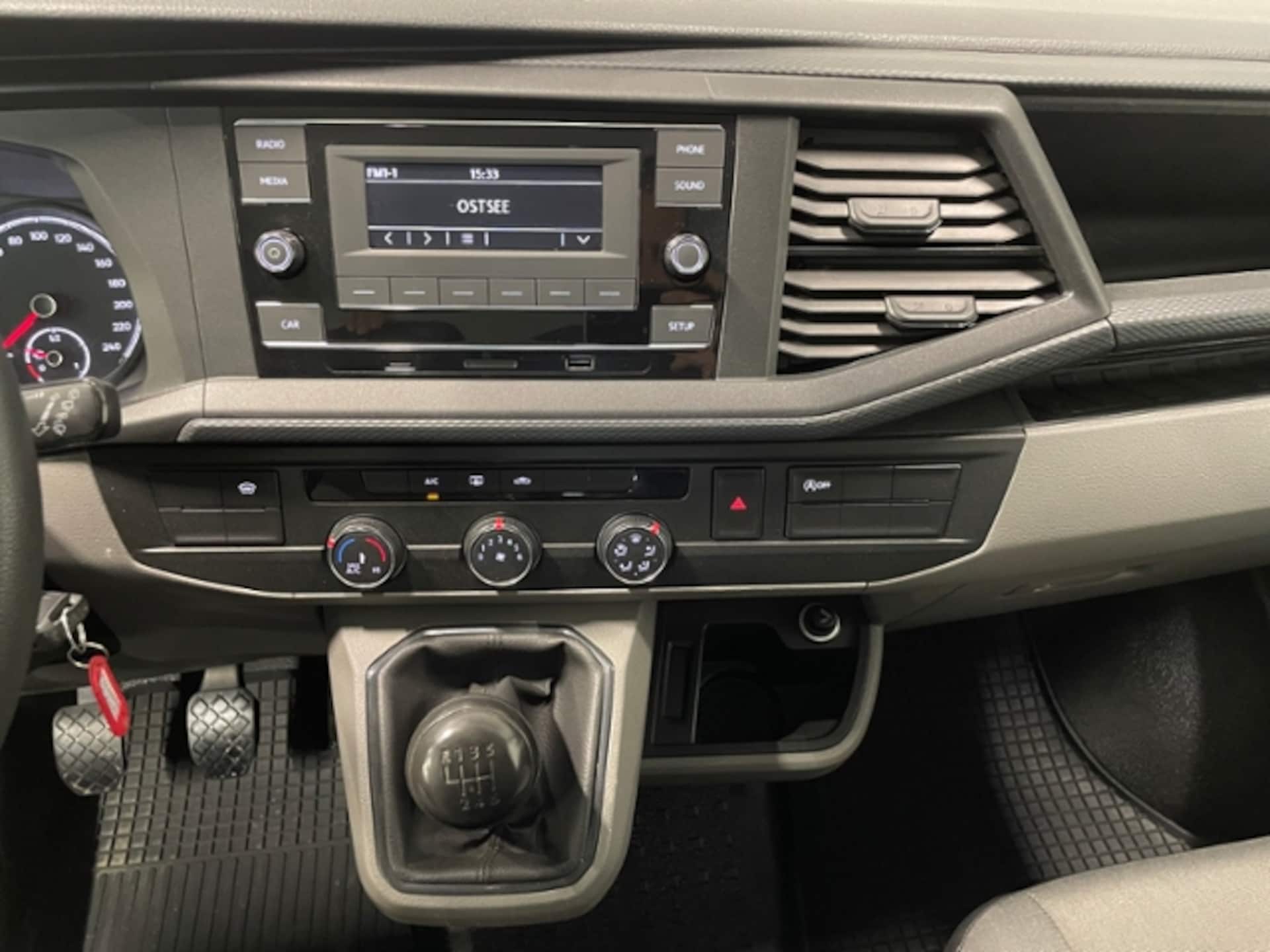 Volkswagen T6.1 Transporter Kombi langer Radstand
