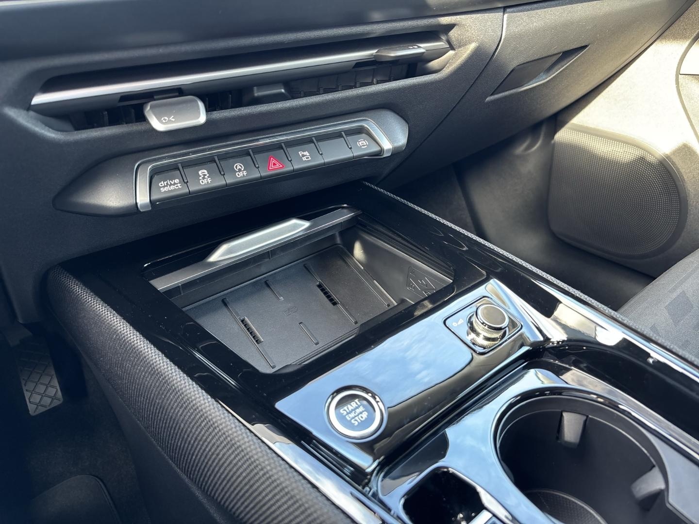 Bild über Audi Q3 SUV TFSI 110 kW S tronic - für weitere Informationen kontaktieren Sie den Audi Partner