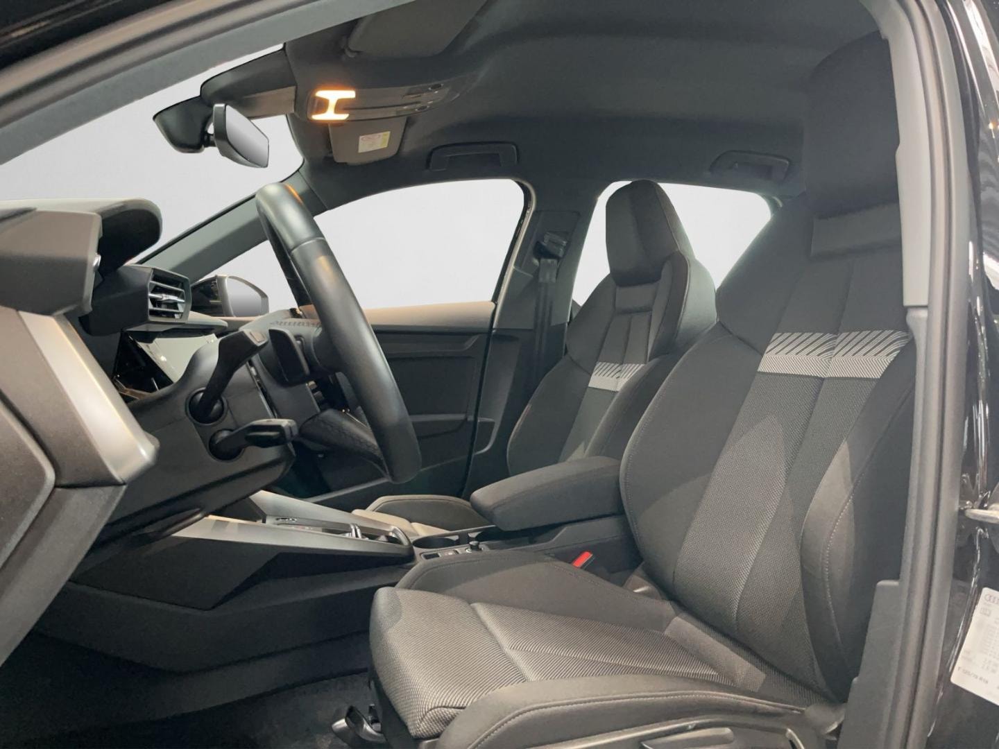 Bild über Audi A3 Sportback 30 TFSI S tronic - für weitere Informationen kontaktieren Sie den Audi Partner