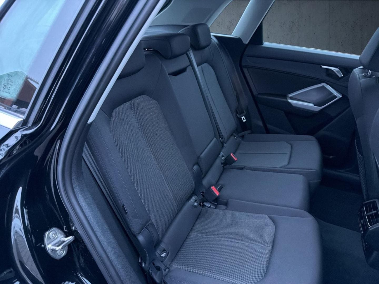 Bild über Audi Q3 advanced 35 TFSI S tronic - für weitere Informationen kontaktieren Sie den Audi Partner