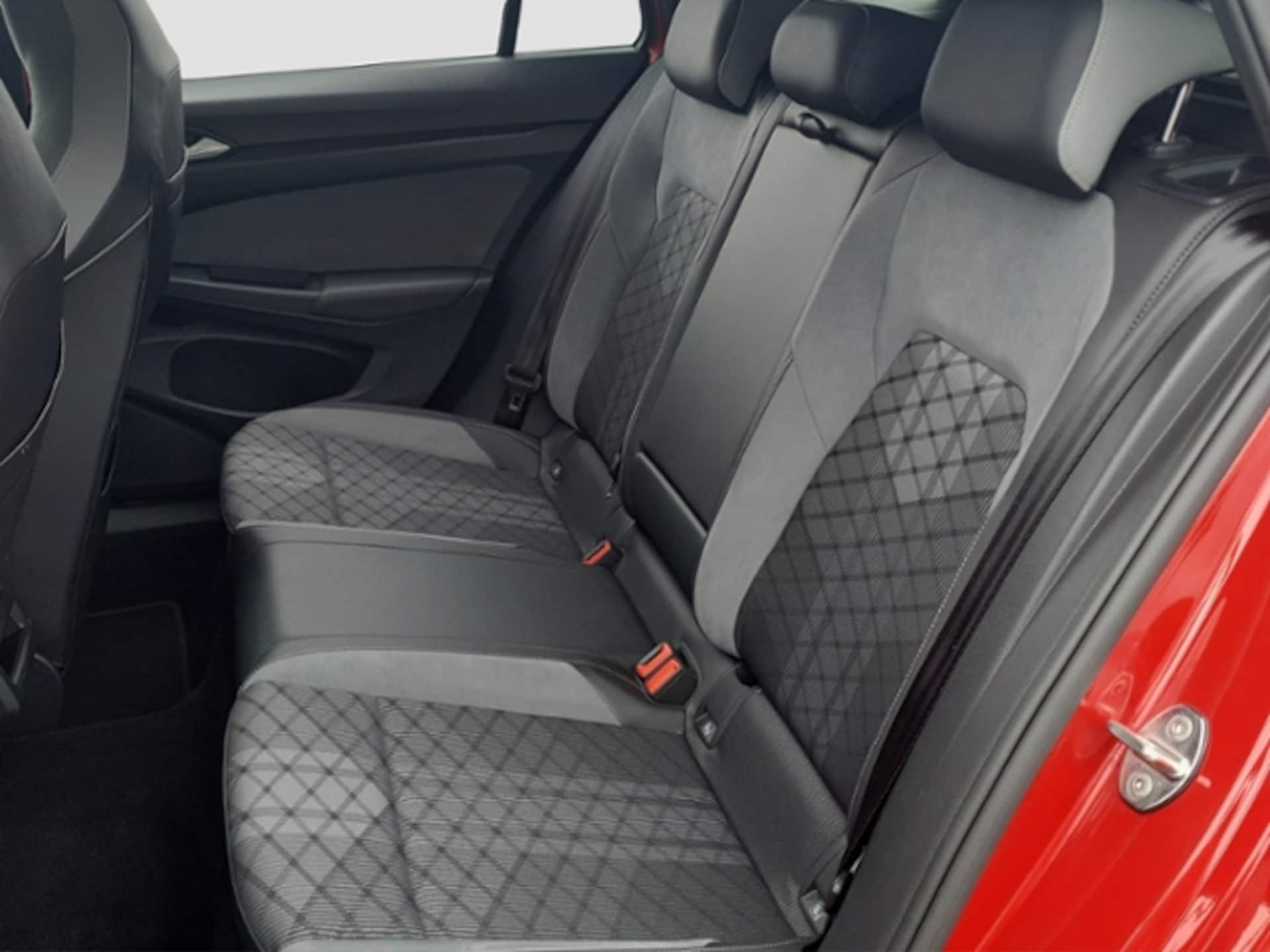 Volkswagen Golf Variant R-Line