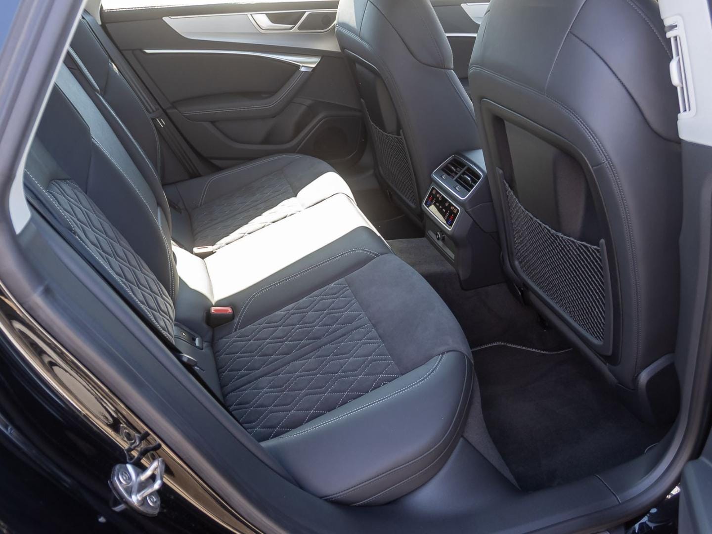 Bild über Audi S7 Sportback TDI quattro tiptronic - für weitere Informationen kontaktieren Sie den Audi Partner